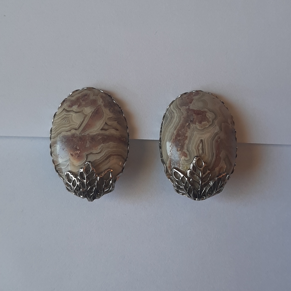 3/$20 - vintage (1970's) Brown/Tan Marble Earrings